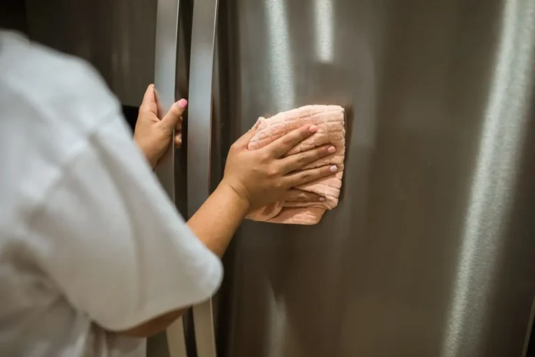 Comment nettoyer un réfrigérateur : méthode complète