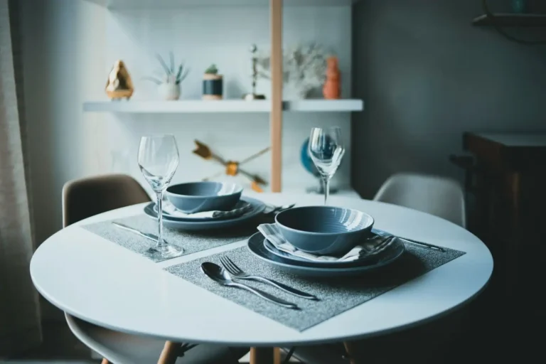 Dresser une table à manger simple, sans se compliquer