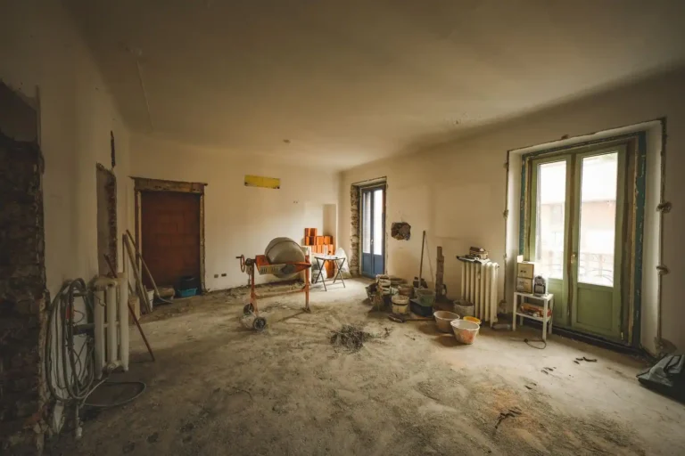 Rénovation intérieure d&rsquo;une maison : l&rsquo;ordre des travaux qui tient