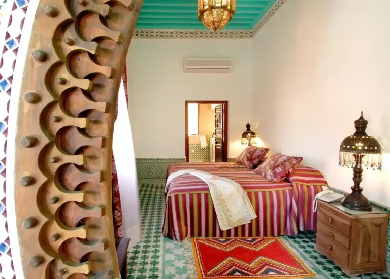 Chambre orientale : les matières, le motif et la lumière