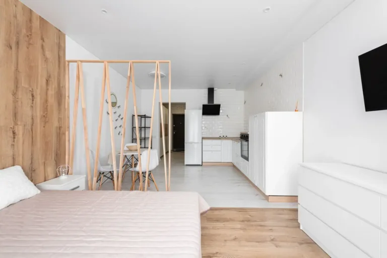 Louer un studio à Lyon : ce que change la petite surface