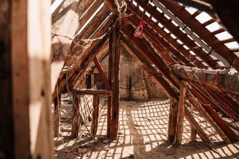 Rénovation de toiture : ce qui se décide avant la dépose