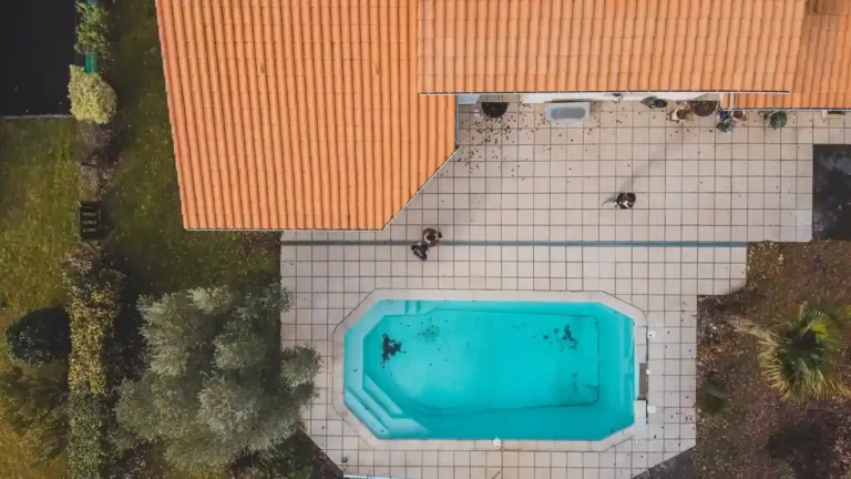 Piscine extérieure dans les Yvelines : ce que le département décide